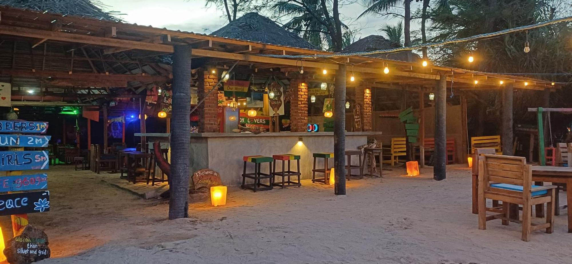 The Beach Lovers 尼拉瓦利 外观 照片